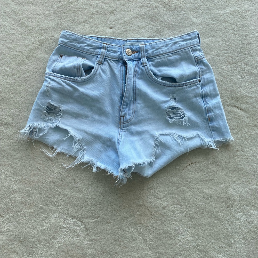 Zara denim jean shorts, high waisted lightwash